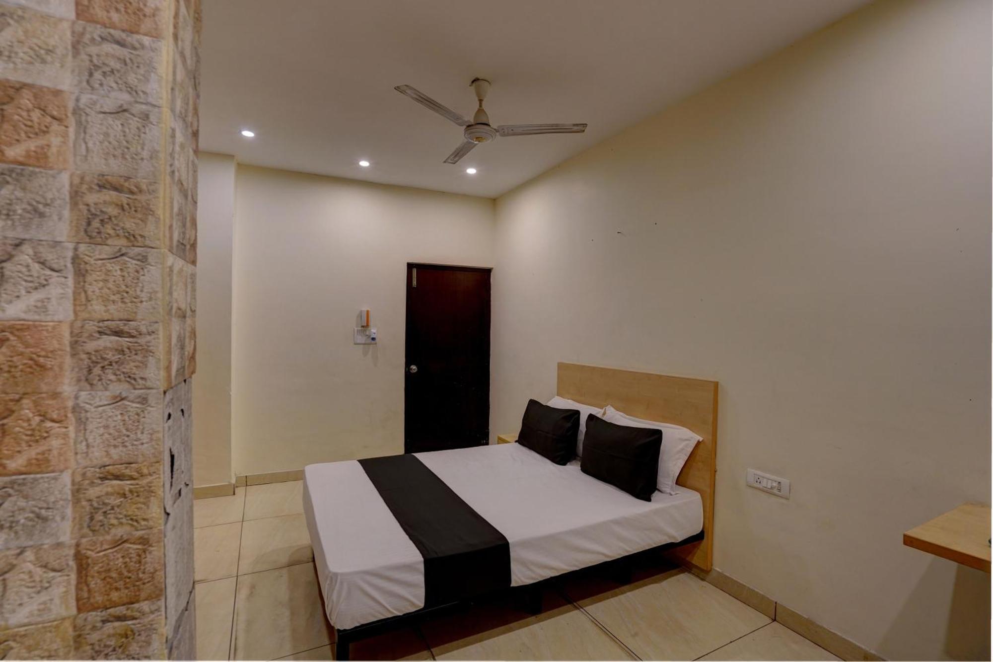 Hotel O Blue Vibes Meerut Zewnętrze zdjęcie