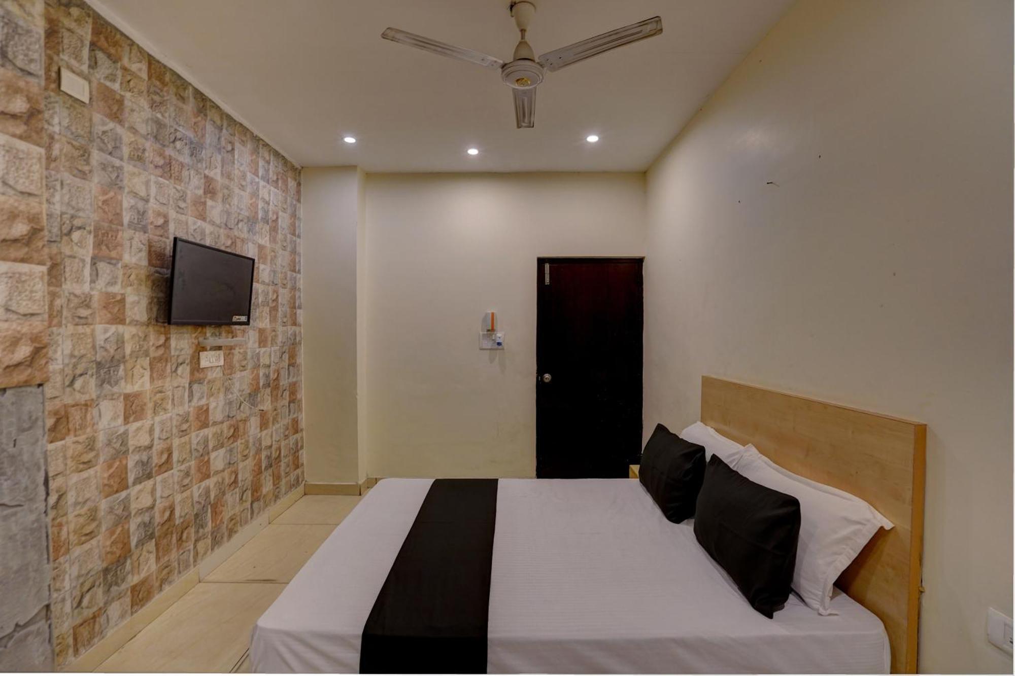 Hotel O Blue Vibes Meerut Zewnętrze zdjęcie