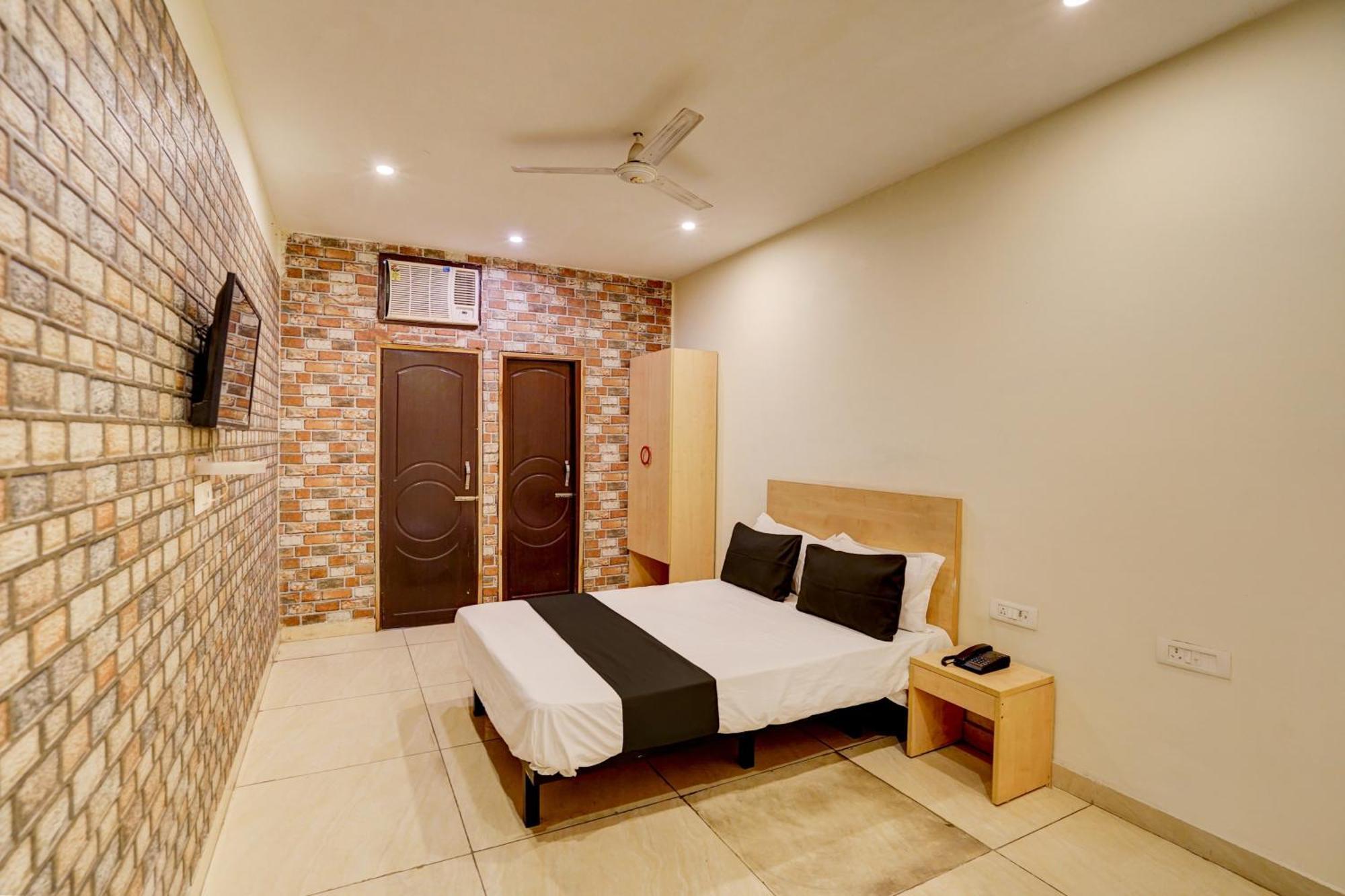 Hotel O Blue Vibes Meerut Zewnętrze zdjęcie