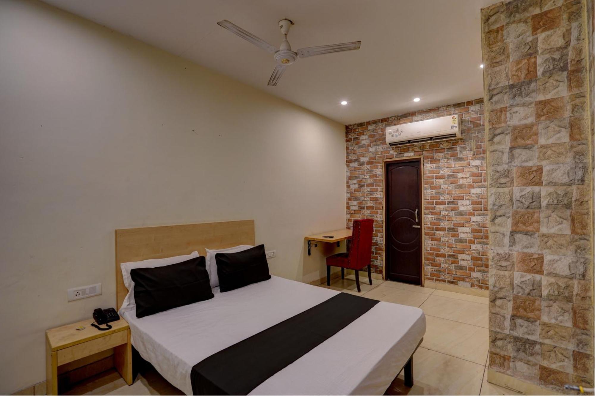 Hotel O Blue Vibes Meerut Zewnętrze zdjęcie